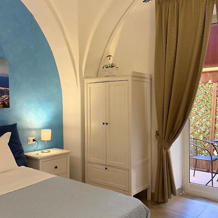 Chiaia Suites Neapol Zewnętrze zdjęcie