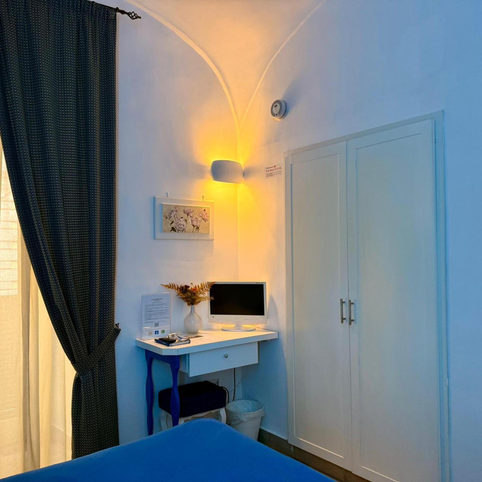 Chiaia Suites Neapol Pokój zdjęcie