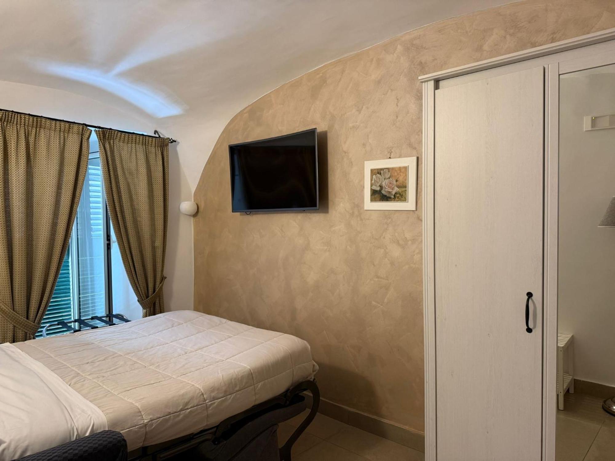 Chiaia Suites Neapol Pokój zdjęcie