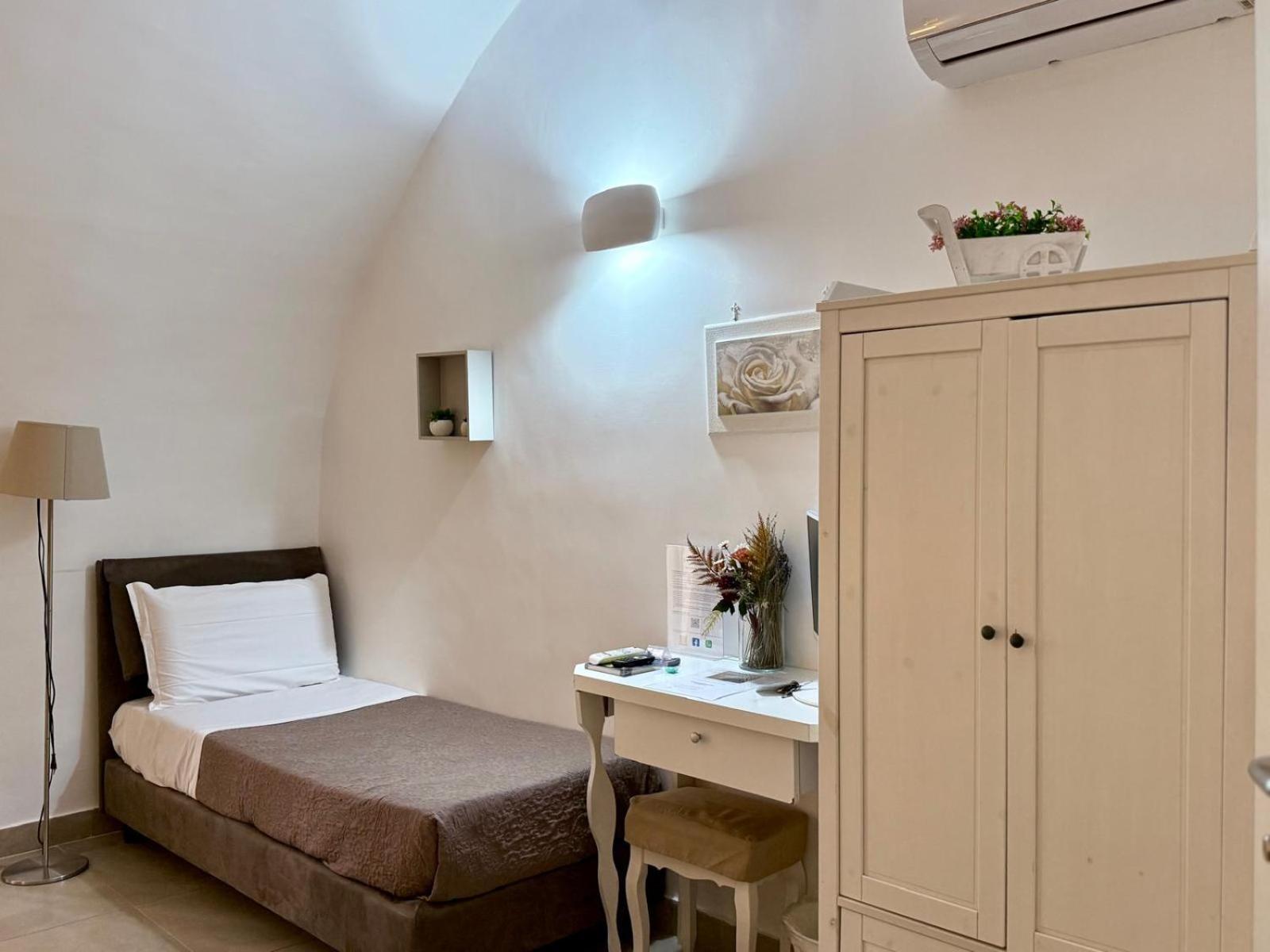 Chiaia Suites Neapol Pokój zdjęcie